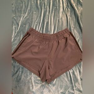 Grey and black adidas shorts 🩶🖤